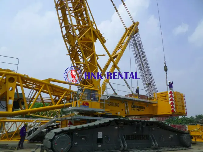  Sewa Unic Crane  perak utara surabaya